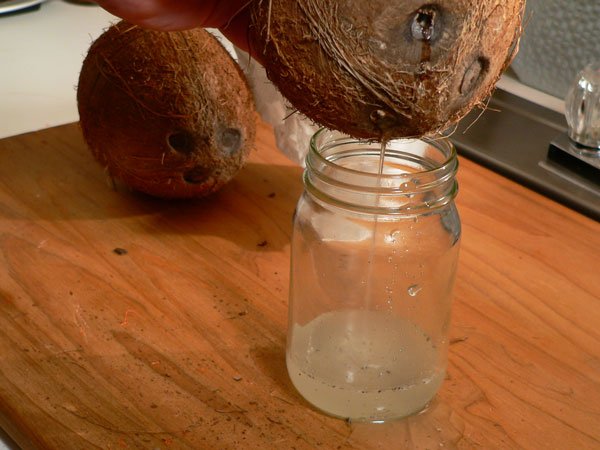 coconut, drain the water out.