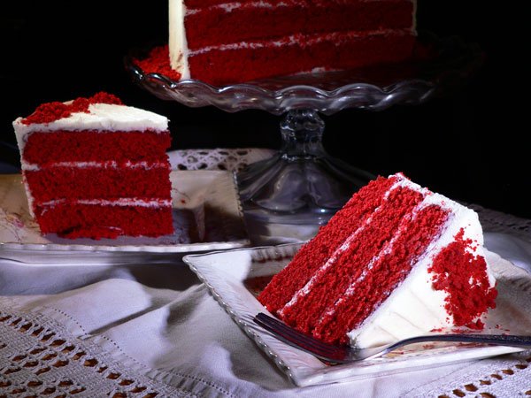 Red Velvet Cake, serve and enjoy.